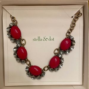 Collar necklace